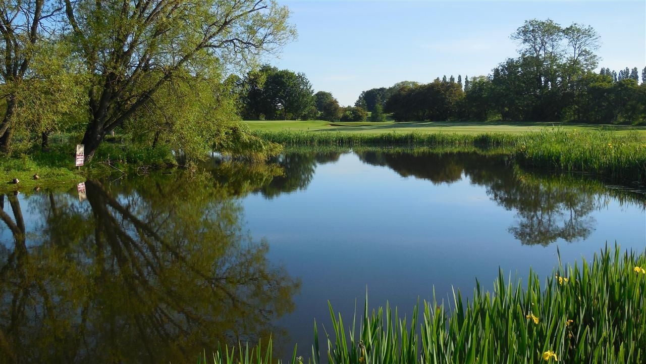 Book securely with Oliver Hart Golf | fibodo